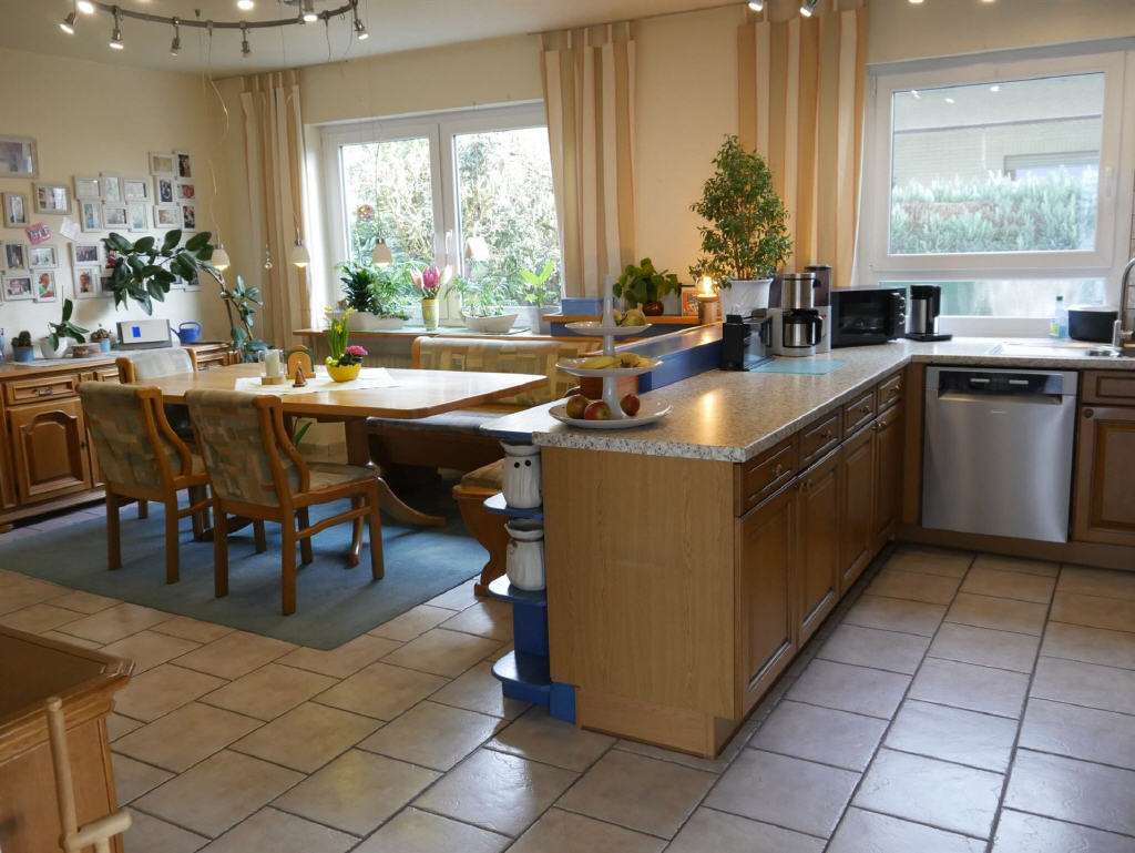 Immobilie in Attendorn - / Gepflegtes Zweifamilienhaus in Dünschede wartet auf neue Eigentümer!  - Bild 0