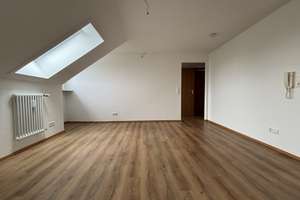 Schöne 3-Zimmer-Dachgeschosswohnung in Neu-Ulm – Bradleystraße 16, 89231 Neu-Ulm – Vorschaubild 2