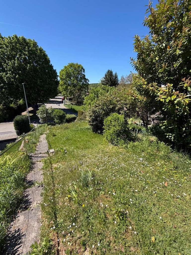 Immobilie in Knittlingen - Ländlich wohnen mit Platz für die Familie, Garten und einer Einliegerwohnung - Bild 1