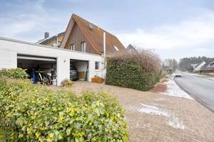 Gepflegtes Einfamilienhaus mit Kamin, zwei Garagen & geschützten Terrassen – Die vollständige Adresse der Immobilie erhältst du vom Anbieter., 48734 Reken – Vorschaubild 4