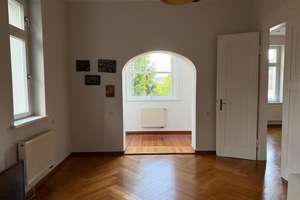 Charmante 6-Zimmer-Altbauwohnung mit Balkon im beliebten Westviertel – Die vollständige Adresse der Immobilie erhältst du vom Anbieter., 7743 Jena-West, Jena – Vorschaubild 3