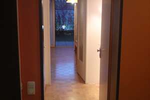 Zuhause mit 2 Zimmern und kleinem Garten, waldnah in Trudering
