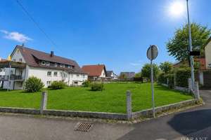 Voll vermietetes 4-Familienhaus auf ca. 1.296 qm Grundstück mit möglichem Entwicklungspotenzial!