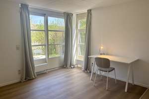 Möblierte Einliegerwohnung in ruhiger Waldrandlage – ideal für Pendler
