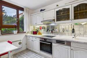 Ein Zuhause zum Wohlfühlen – familienfreundliches Split-Level-Haus mit Garten, Garage & Stellplatz – Die vollständige Adresse der Immobilie erhältst du vom Anbieter., 70439 Stammheim-Süd, Stuttgart – Vorschaubild 8