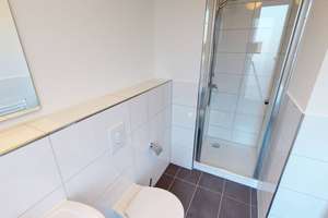 ** Vollmöbliertes 2-Zimmer-Apartment mit moderner EINBAUKÜCHE und französischem BALKON ** – Täubchenweg 53, 4317 Reudnitz-Thonberg, Leipzig – Vorschaubild 6