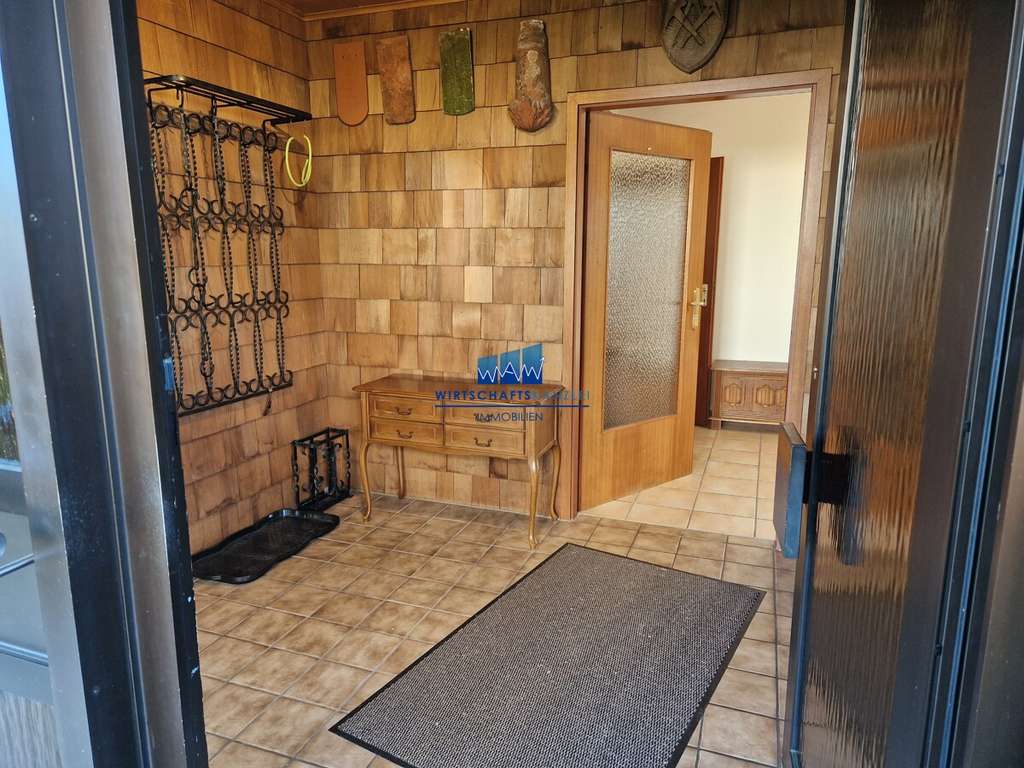 Immobilie in Bondorf - Freistehendes Einfamilienhaus mit großem Garten - Bild 1