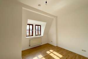  **Renovierte 3-Raum-Dachgeschosswohnung mit Balkon in Sudenburg** – Halberstädter Straße 48, 39112 Sudenburg, Magdeburg – Vorschaubild 4