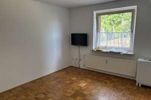 Schöne teilmöblierte Single Wohnung in ruhiger Lage, Asbeckstraße 42, 45356 Essen
