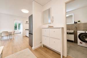Frisch sanierte 2-RW im DG* neue EBK* Süd-Balkon* moderne Möblierung* Bad mit Wanne* AK* PKW-SP* – Am Weißiger Bach 30b, 1328 Weißig, Dresden – Vorschaubild 18