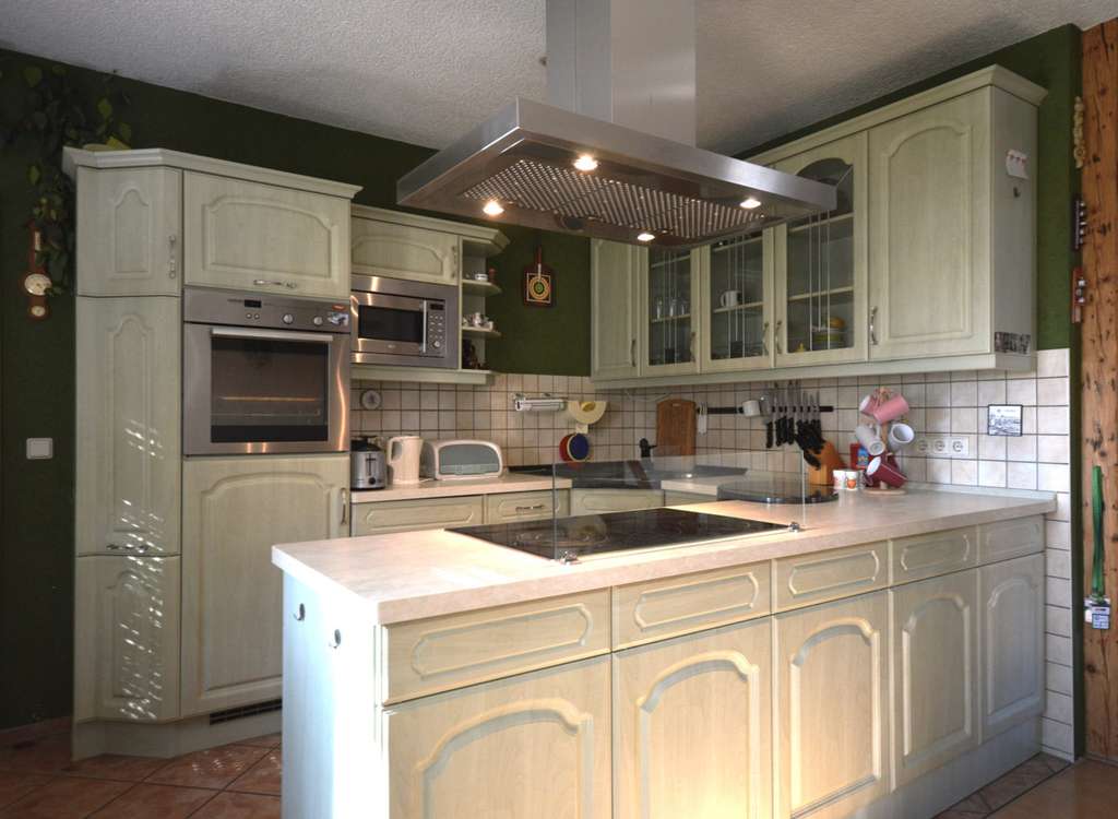 Immobilie in Hohenstein-Ernstthal - Geräumige Doppelhaushälfte in Stadtlage im Chemnitzer Umland - tolle Fernsicht inklusive - Bild 4