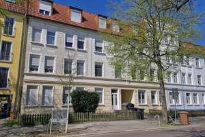 Helle 3-Raum-Dachgeschosswohnung mit Balkon und Stellplatz – Fichtestraße 47, 39112 Sudenburg, Magdeburg – Vorschaubild 1