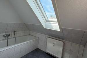 Charmante 2-Zimmer-Dachgeschosswohnung im ruhigen 3-Familienhaus in Essen – Beisenstraße 3, 45327 Katernberg, Essen – Vorschaubild 8