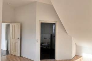  3-Zimmer-Dachgeschosswohnung (107 m²) mit Balkon, Garage, Stellplatz und unverbaubarem Weitblick – Die vollständige Adresse der Immobilie erhältst du vom Anbieter., 50226 Frechen – Vorschaubild 8