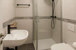 Exklusives Wohnen in Kaiserswerth – Modernes Apartment mit großer Sonnenterrasse – Die vollständige Adresse der Immobilie erhältst du vom Anbieter., 40474 Kaiserswerth, Düsseldorf – Vorschaubild 4
