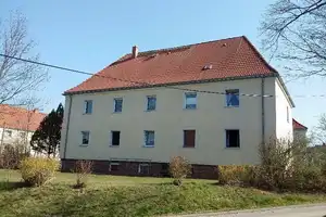 Familien aufgepasst! – Otto-Buchwitz-Straße 2, 8132 Zwickau (Kreis) – Vorschaubild 1