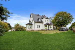 Ein Zuhause mit Seele: Großes Einfamilienhaus mit Garten, Pool & Wintergarten – Die vollständige Adresse der Immobilie erhältst du vom Anbieter., 65594 Runkel – Vorschaubild 2