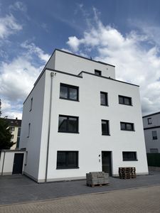 Moderne 3-Zimmer Neubauwohnung mit Balkon