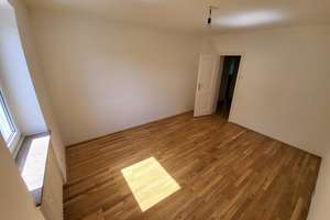 Schönes 5-Zimmer-Reihenendhaus mit Garten und Pool – Die vollständige Adresse der Immobilie erhältst du vom Anbieter., 81476 Forstenried, München – Vorschaubild 4