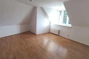 Modernisierte Dachgeschoss Wohnung Waldtrudering ohne Balkon – Tangastr. 51, 81827 Waldtrudering, München – Vorschaubild 8