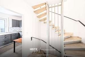 Eigentumswohnung mit Reihenhauscharakter: 4 Zimmer, eigener Eingang und privater Hof