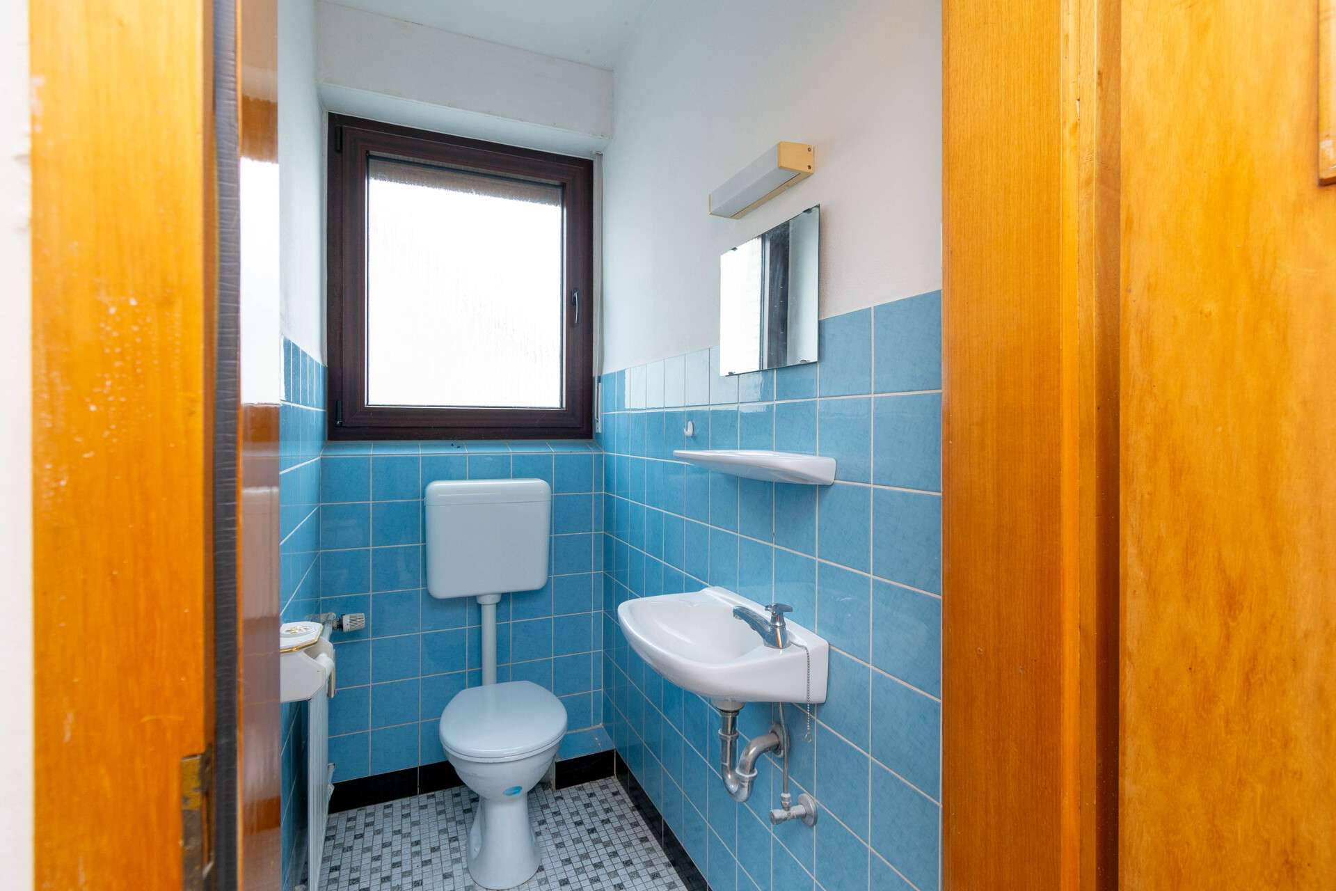 Immobilie in Porta Westfalica - Großzügiges Zweifamilienhaus – sofort nutzbar in bester Lage - Bild 0