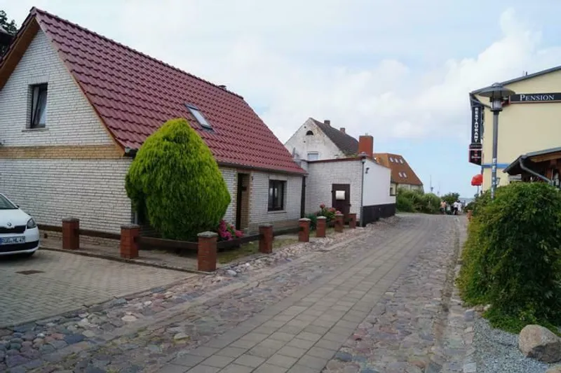 Altes Kapitänshaus mit Sanierungsbedarf in Wiek auf Rügen "Handwerkerobjekt" Provisionsfrei !, Vorpommern Rügen Kreis – Bild 3