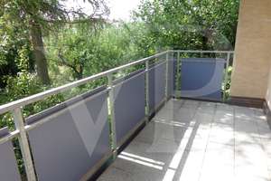Sanierte 4 Zimmer-Wohnung in Würzburg-Versbach - Balkon mit Aussicht, Einbauküche, Doppel-Stellplatz – Die vollständige Adresse der Immobilie erhältst du vom Anbieter., 97078 Versbach, Würzburg – Vorschaubild 2