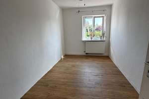 **Besichtigung am 12.08. um 16:30 Uhr**Attraktive 4-ZKB in beliebter Lage von Augsburg-Haunstetten – Hofackerstr. 22, 86179 Haunstetten-West, Augsburg – Vorschaubild 3