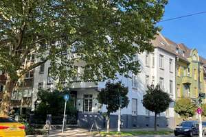 Domizil für Anspruchsvolle: Große Eigentumswohnung in zentraler Lage in Krefeld-Cracau!