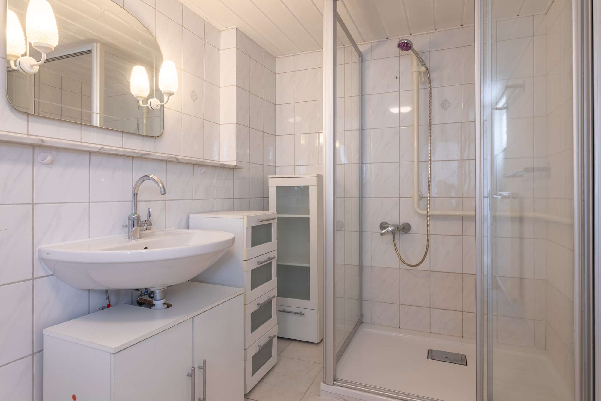 Immobilie in Eggingen - Einfamilienhaus mit vermieteter Einliegerwohnung in Eggingen - Bild 2