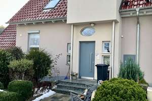 Schöne, helle Doppelhaushälfte mit guter Grundstücksgröße in sehr schöner Ortsrandlage am Rothsee – Die vollständige Adresse der Immobilie erhältst du vom Anbieter., 86441 Zusmarshausen – Vorschaubild 20