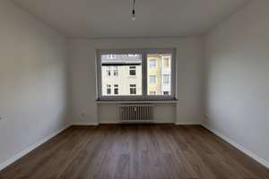 Frisch sanierte 3-Zimmer-Wohnung mit Balkon, Aufzug und Keller in Düsseldorf – Kirchfeldstraße 144, 40215 Friedrichstadt, Düsseldorf – Vorschaubild 5