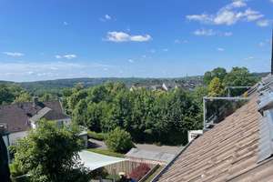 Elberfeld - Wohntraum in ruhiger Lage
Dachgeschosswohnung mit Balkon + 2 Tiefgaragenstellplätzen – Die vollständige Adresse der Immobilie erhältst du vom Anbieter., 42115 Elberfeld West, Wuppertal – Vorschaubild 9