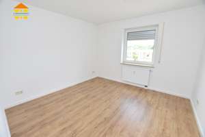Frisch renovierte 3-Raum mit Balkon, Opt. auf EBK, Stellplatz – Heinrich-Schütz-Straße 90, 9130 Sonnenberg, Chemnitz – Vorschaubild 3