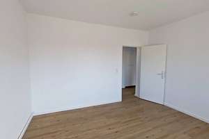Lichtdurchflutete 3-Zimmer-Wohnung mit BALKON – Ahornweg 1, 25436 Uetersen – Vorschaubild 4