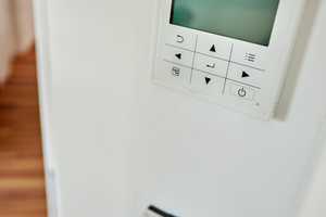 Möbliertes 2 Zi. -Apartment mit Balkon, Klimaanlage, Nebenkosten alles inklusive – Gertrudisplatz 1, 40229 Düsseldorf – Vorschaubild 26