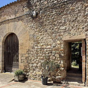 Verkauf eines Bauernhauses in Boadella i les Escaules