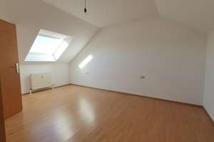 Helle 2-Zi.-Maisonette-Wohnung, mit Weitblick - Lauffen – Die vollständige Adresse der Immobilie erhältst du vom Anbieter., 74348 Lauffen am Neckar – Vorschaubild 12