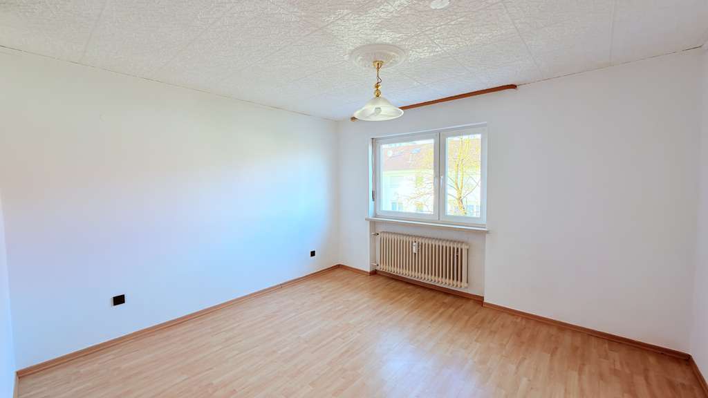 Immobilie in Altötting - ... AIGNER - solide Wohnung im 2.OG mit Balkon und EBK in ruhiger Lage ... - Bild 3