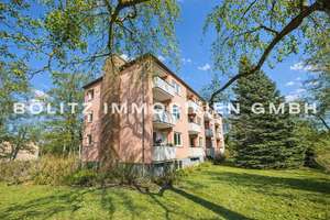 Ihr neues Zuhause in Berlin-Zehlendorf: Helle 3-Zimmer-Wohnung mit Süd-Loggia in grüner Bestlage – Die vollständige Adresse der Immobilie erhältst du vom Anbieter., 14165 Zehlendorf, Berlin – Vorschaubild 2
