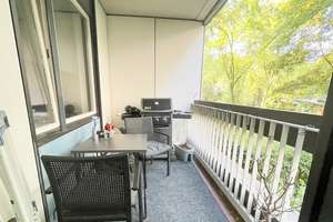 Wohnen im Grünen: helle 3 Zimmer + Süd-West-Balkon, kompakter Schnitt, neues Bad, Gäste-WC, Aufzug – Alteburger Straße 294, 50968 Bayenthal, Köln – Vorschaubild 8
