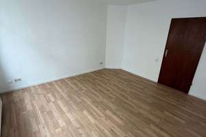 Renovierte 2- Zimmer Altbauwohnung  Erdgeschoss *nur schriftl. Anfragen* – Iltisstrasse 5, 24143 Gaarden-Ost, Kiel – Vorschaubild 3