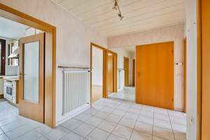 Zwei-/Dreifamilienwohnhaus mit großem Grundstück! – Die vollständige Adresse der Immobilie erhältst du vom Anbieter., 75181 Würm, Pforzheim – Vorschaubild 3
