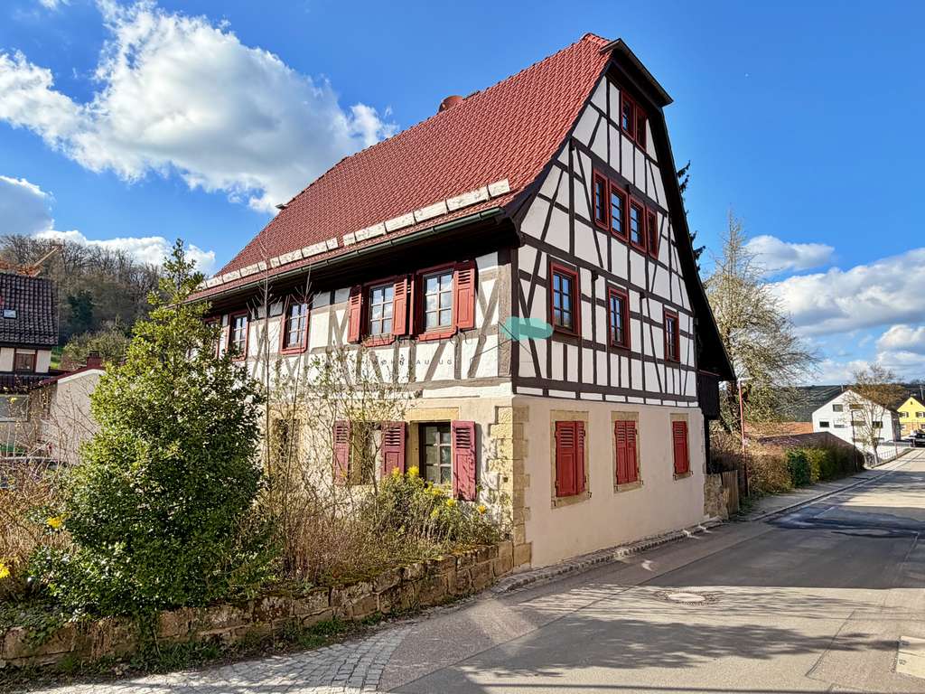 Immobilie in Knittlingen - Ein Haus mit Geschichte und Herz – liebevoll saniertes Fachwerkhaus in Knittlingen - Bild 0