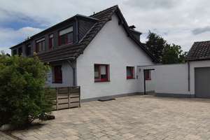 Modernisiertes Haus auf großem Grundstück, seltene Gelegenheit in K‑Vogelsang mit Ausbaureserven