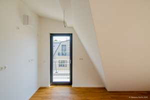 Neubau, sonnig, charmant und in ruhiger Lage - 3 Zimmer Dachgeschosswohnung ab sofort zu vermieten – Ulfilasstraße 29 d, 81739 Waldperlach, München – Vorschaubild 5