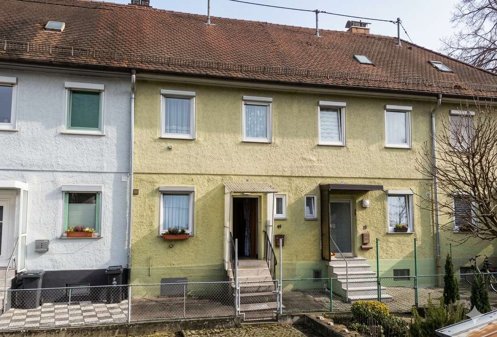 Immobilie in Geislingen an der Steige - Reihenmittelhaus mit Garten - viel Potenzial zum fairen Preis - Bild 0
