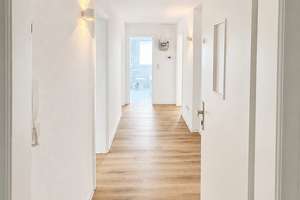 Charmante 3-Zimmer-Dachgeschosswohnung in Würzburg – frei ab sofort – Annastraße 15, 97072 Altstadt, Würzburg – Vorschaubild 4