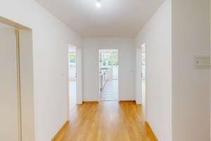 Charmante 2-Zimmer-Wohnung mit großem Balkon und lichtdurchfluteten Wohnräumen – Dachauer Straße 184, 80992 Alt-Moosach, München – Vorschaubild 2